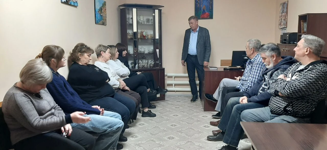 Сергей Юзвинкевич: Провел встречу с трудовым коллективом Государственного бюджетного учреждения Донецкой Народной Республики "Республиканский центр по предоставлению мер социальной поддержки"