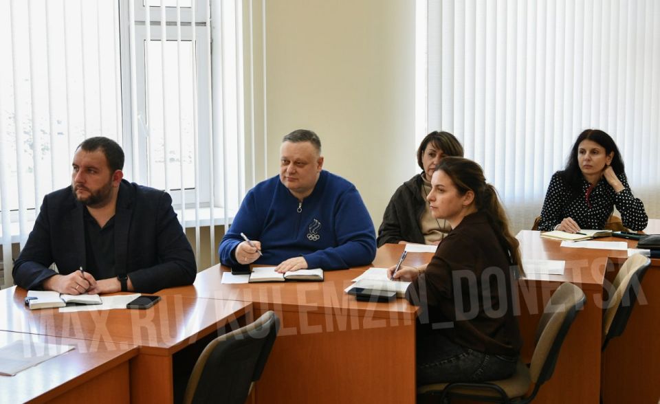 Сегодня состоялось заседание Комиссии по обеспечению безопасности дорожного движения Сегодня состоялось заседание Комиссии по обеспечению безопасности дорожного движения