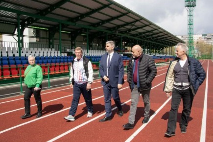 Алексей Дорофеев посетил стадион в Мариуполе