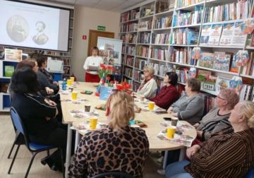 Весна, женщина, Родина, мать: в Мангушской библиотеке прошел литературный вечер