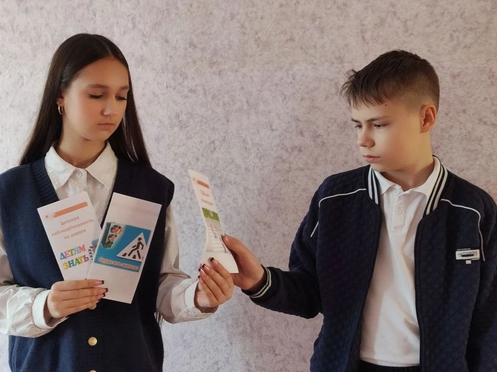 В рамках партийного проекта «Безопасные дороги», инициированного Единой Россией в школах города Моспино прошли информационные уроки на тему "Предупреждён - значит вооружен!" В рамках партийного проекта «Безопасные дороги», инициированного Единой Россией в школах города Моспино прошли информационные уроки на тему "Предупреждён - значит вооружен!"