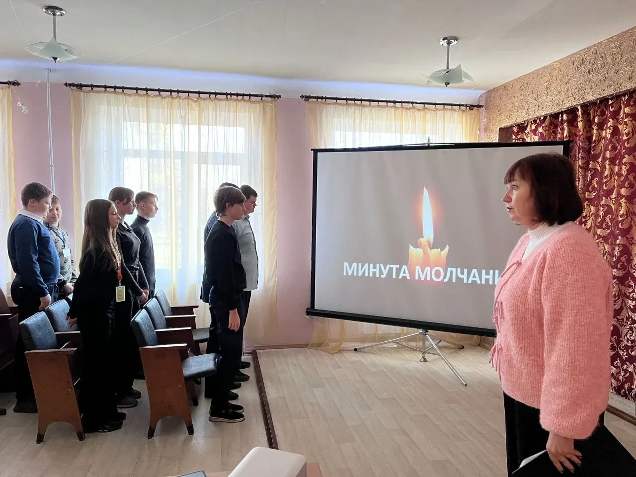 ПАМЯТЬ В СЕРДЦЕ. Сегодня,16 апреля 2026 года, в ГБОУ "Школа №4 г.о.Дебальцево" провели час памяти для 5-8 классов "Память в сердце" ПАМЯТЬ В СЕРДЦЕ. Сегодня,16 апреля 2026 года, в ГБОУ "Школа №4 г.о.Дебальцево" провели час памяти для 5-8 классов "Память в сердце"