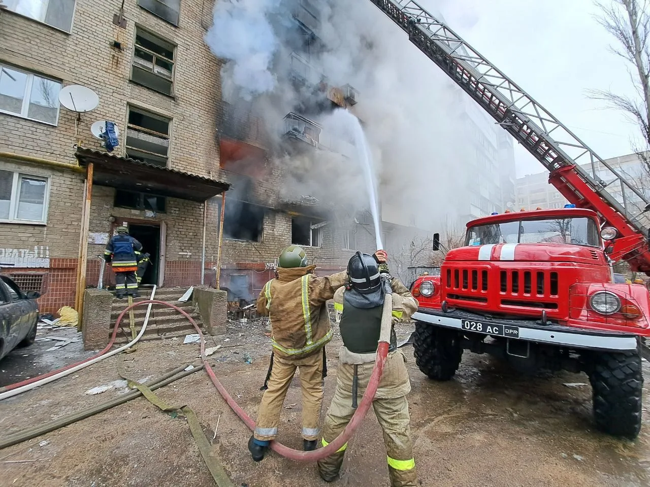 МЧС за сутки ликвидировано 14 пожаров, 2 из них - ландшафтные