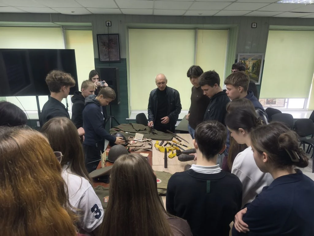 Связь поколений: встреча с воином- Связь поколений: встреча с воином-