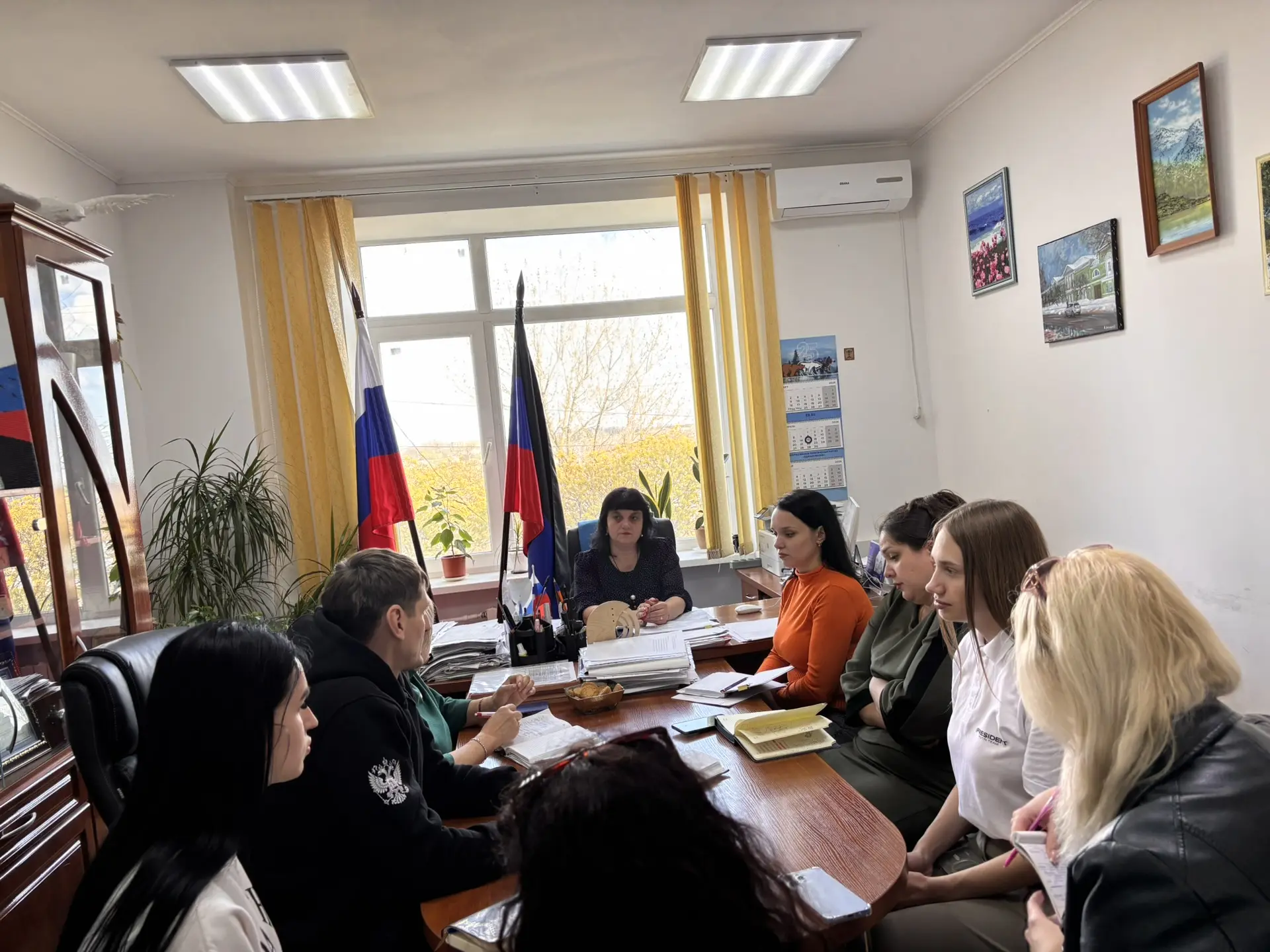 В администрации Мангушского муниципального округа обсудили ключевые проекты в сфере молодёжной политики В администрации Мангушского муниципального округа обсудили ключевые проекты в сфере молодёжной политики