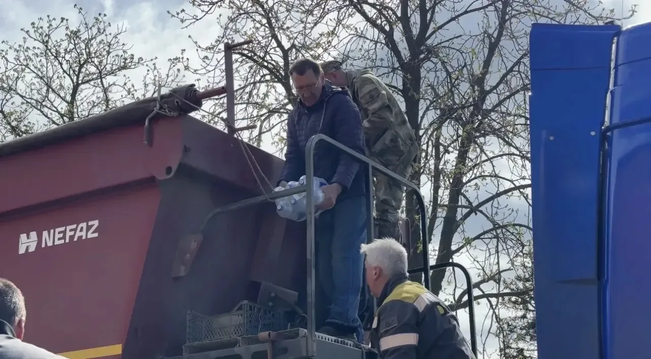 Наталья Великодная: Сегодня гуманитарную помощь — питьевую воду — получили жители Кураховского муниципального округа Наталья Великодная: Сегодня гуманитарную помощь — питьевую воду — получили жители Кураховского муниципального округа