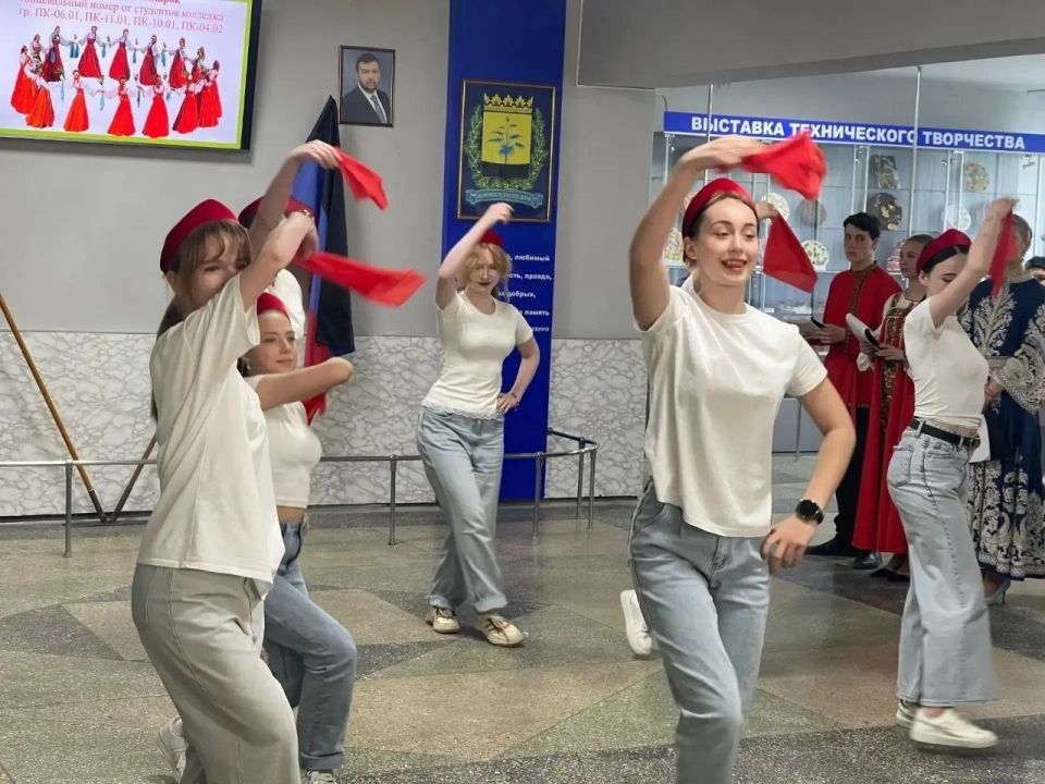 Валентин Левченко: День открытых дверей: праздник единства народов России! Валентин Левченко: День открытых дверей: праздник единства народов России!