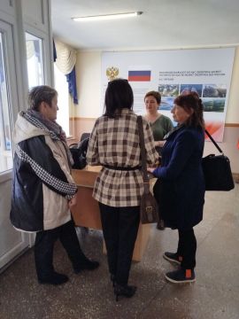 В ходе встречи с жителями я рассказала о важных изменениях, которые коснутся многодетных семей из ДНР, получающих единое пособие