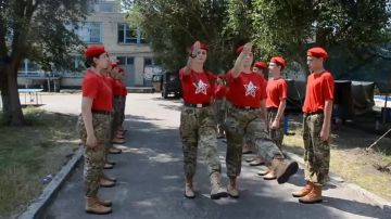 «Армейский быт: становись, равняйсь!» «МЫ РУССКИЕ»