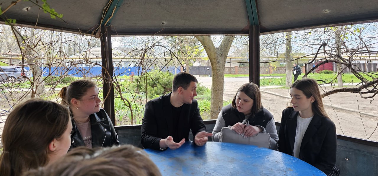 Диалог о будущем. 16 апреля состоялась встреча члена Общественного совета с жителями, ключевыми участниками которой стали представители молодого поколения