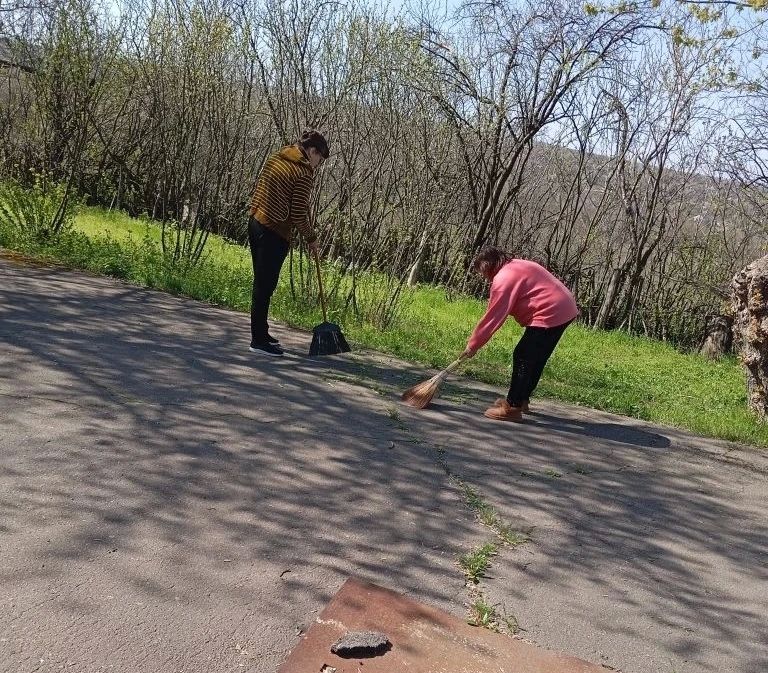 Сегодня, 16 апреля, предприятия, организации и учреждения Кировского внутригородского района города Макеевки продолжают работы по наведению санитарного порядка Сегодня, 16 апреля, предприятия, организации и учреждения Кировского внутригородского района города Макеевки продолжают работы по наведению санитарного порядка