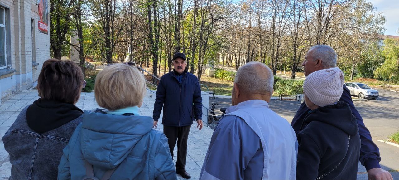 Состоялась встреча с жителями, на которой была озвучена информация о новых методических рекомендациях от Рособрнадзора для выпускников, участвующих в Едином государственном экзамене Состоялась встреча с жителями, на которой была озвучена информация о новых методических рекомендациях от Рособрнадзора для выпускников, участвующих в Едином государственном экзамене