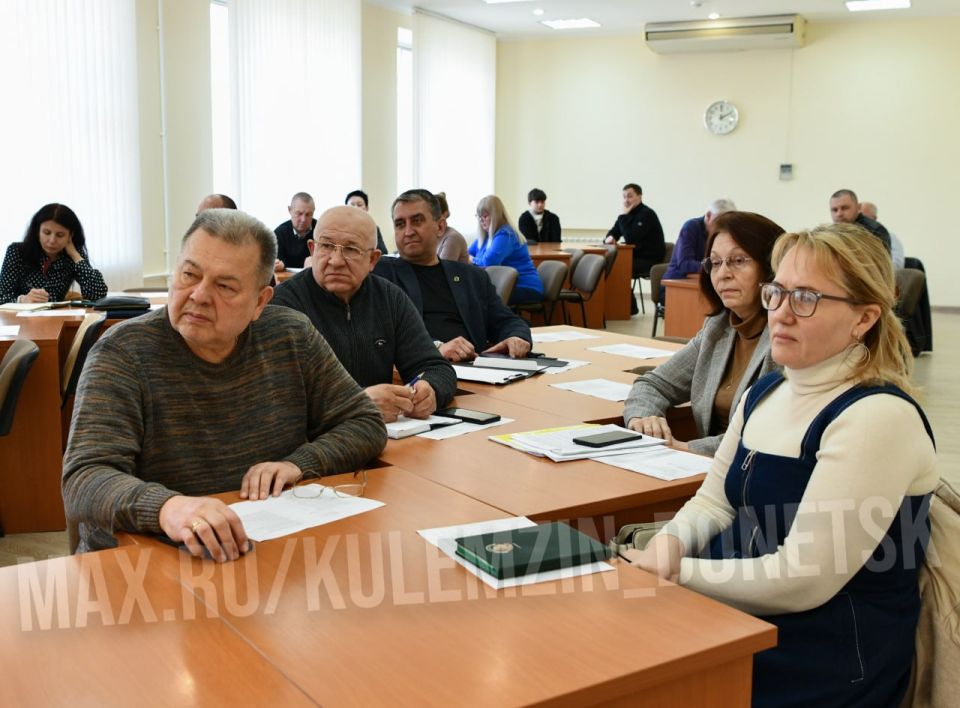 Сегодня состоялось заседание Комиссии по обеспечению безопасности дорожного движения Сегодня состоялось заседание Комиссии по обеспечению безопасности дорожного движения