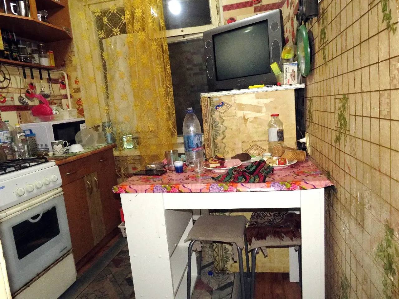 В Горловке женщина зарезала сожителя во время застолья