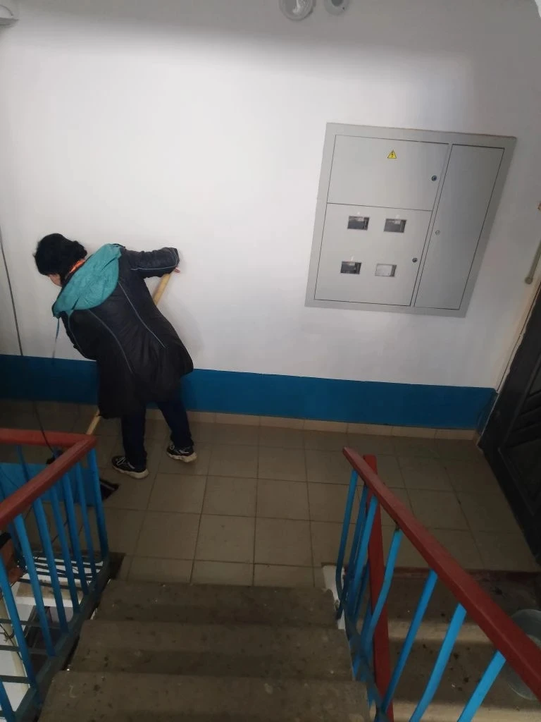 Константин Зинченко: Плановая забота о чистоте: порядок у дома и в подъезде