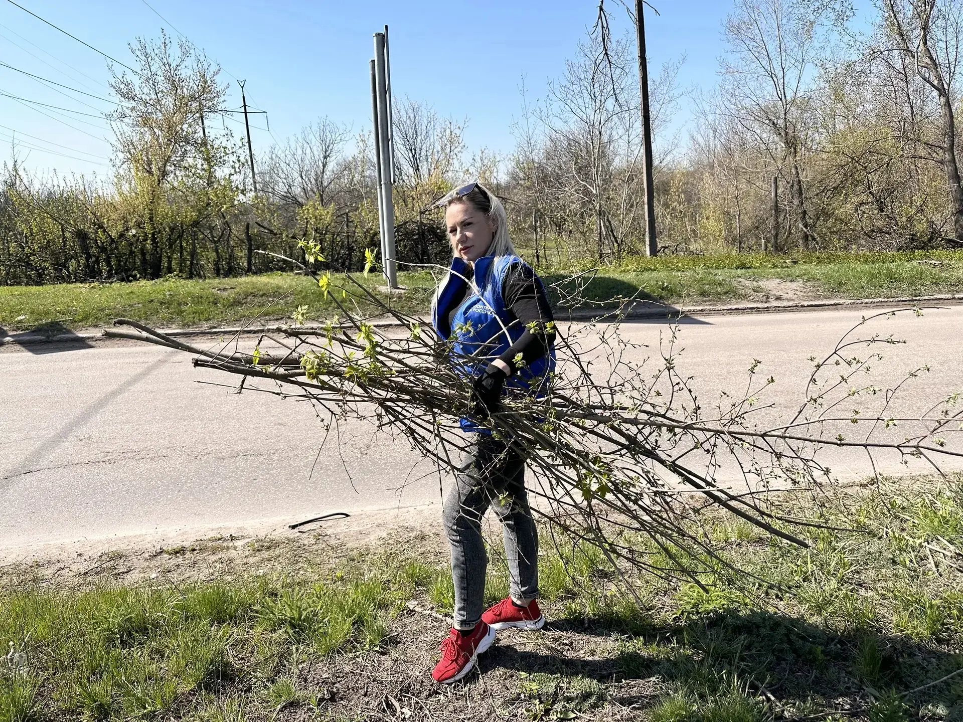 Елена Рязанцева: В Пролетарском районе состоялась традиционная акция "Чистый четверг" в рамках проекта "Городская среда" партии "Единая Россия" Елена Рязанцева: В Пролетарском районе состоялась традиционная акция "Чистый четверг" в рамках проекта "Городская среда" партии "Единая Россия"