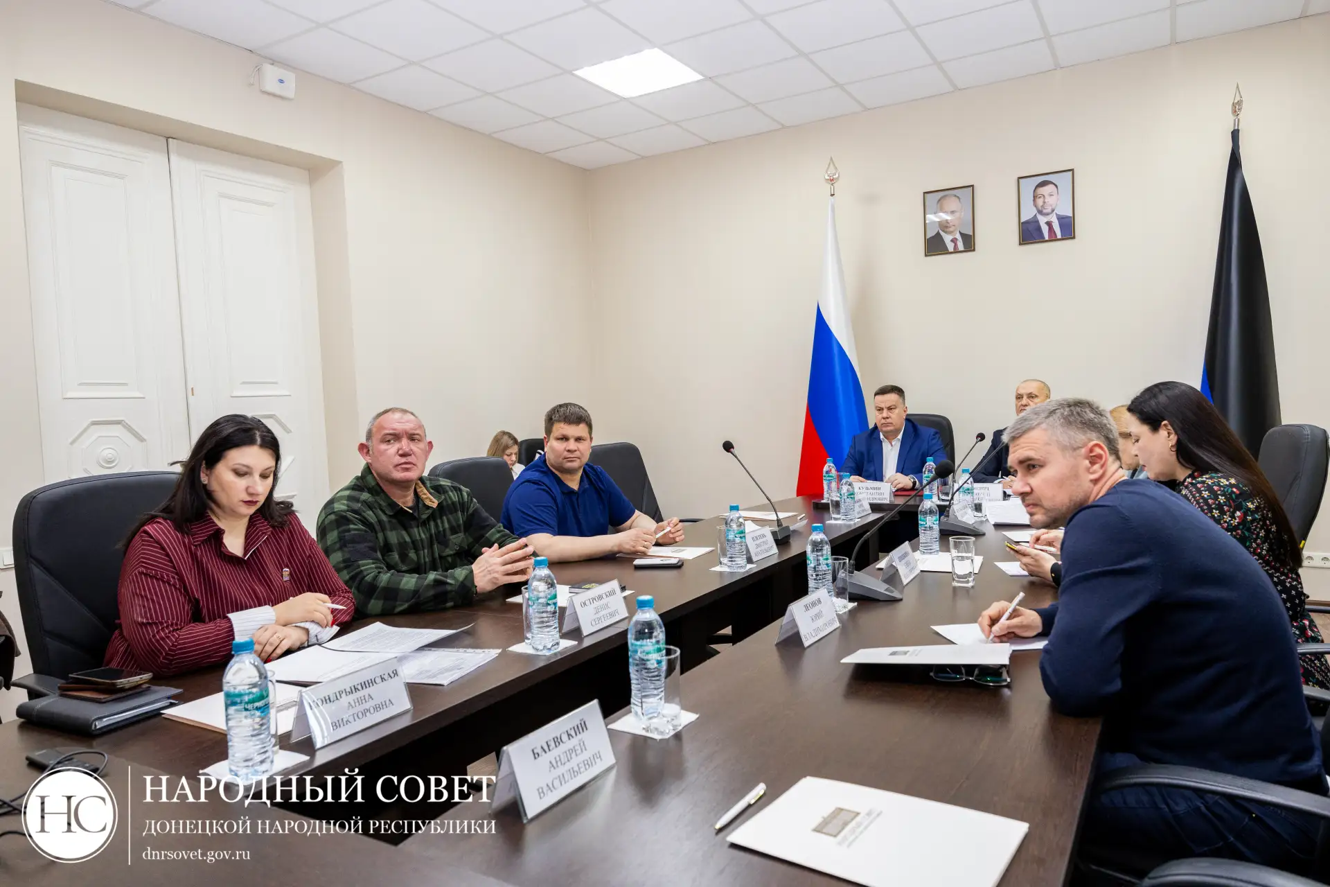 Константин Кузьмин: Ранее в ходе совещания с руководителем Донецкого филиала Фонда «Защитники Отечества» Мариной Соловаровой определили ряд проблем, с которыми сталкиваются наши защитники