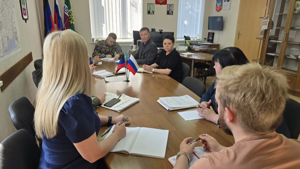 Врип главы муниципального образования Старобешевский муниципальный округ Алексей Черкашин провел оперативное совещание, на котором обсудили ключевые вопросы округа Врип главы муниципального образования Старобешевский муниципальный округ Алексей Черкашин провел оперативное совещание, на котором обсудили ключевые вопросы округа