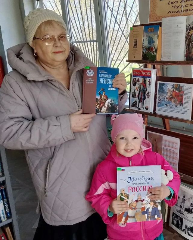 С 16 апреля в Центральной городской библиотеке действует выставка-обзор «И была здесь битва великая» С 16 апреля в Центральной городской библиотеке действует выставка-обзор «И была здесь битва великая»