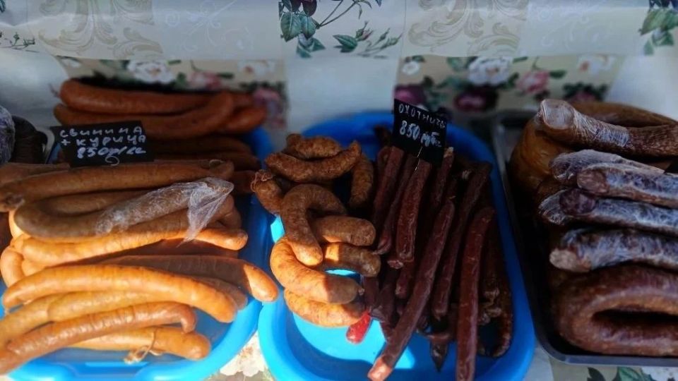 В Снежном прошла ярмарка. 17 апреля в городском округе традиционно развернулись прилавки с товарами от местных производителей и предпринимателей Донецка, Макеевки, Харцызска, Енакиво, Тореза, Таганрога и других населенных... В Снежном прошла ярмарка. 17 апреля в городском округе традиционно развернулись прилавки с товарами от местных производителей и предпринимателей Донецка, Макеевки, Харцызска, Енакиво, Тореза, Таганрога и других населенных...