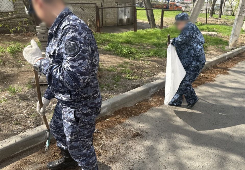 Личный состав ЦИТОВ ГУФСИН России по ДНР провел субботник Личный состав ЦИТОВ ГУФСИН России по ДНР провел субботник
