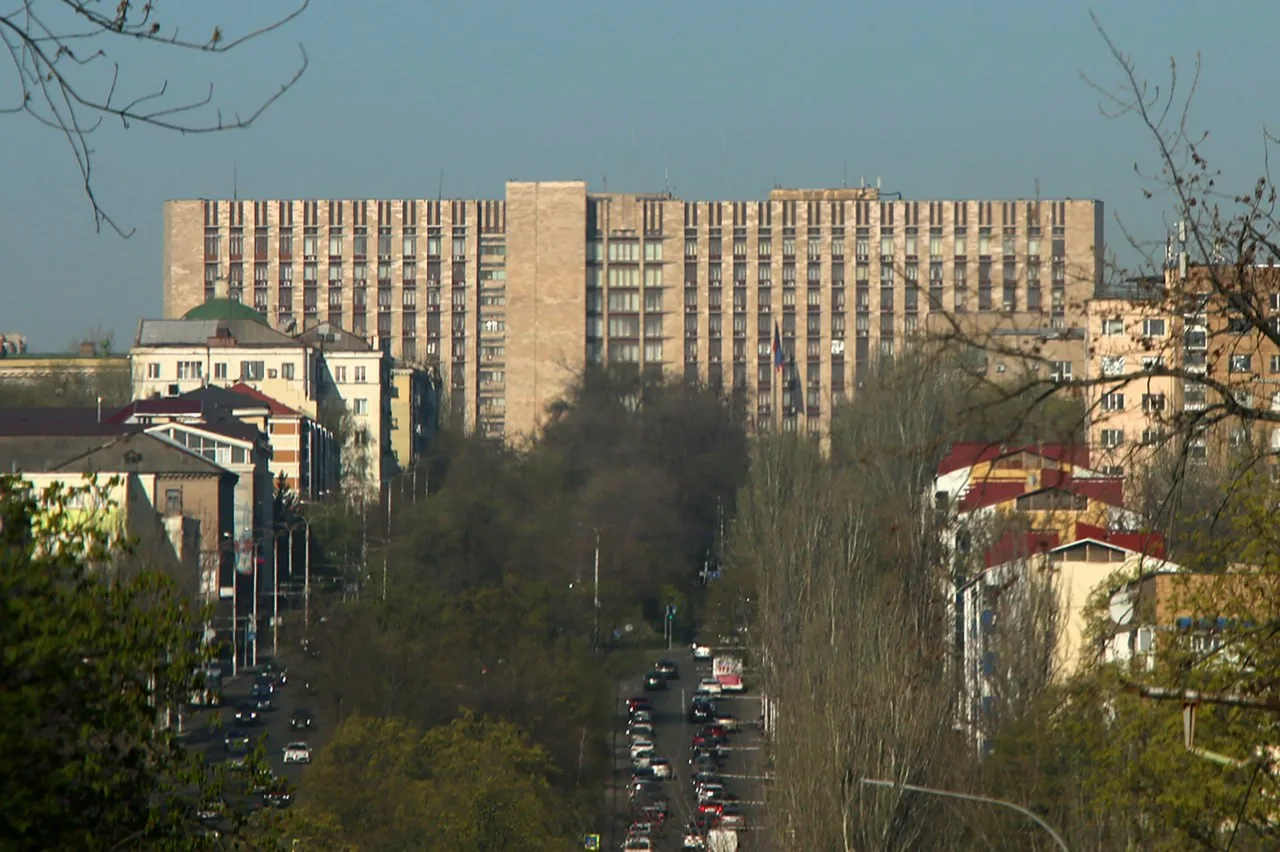 17 апреля в Донецке:. переменная облачность, без существенных осадков