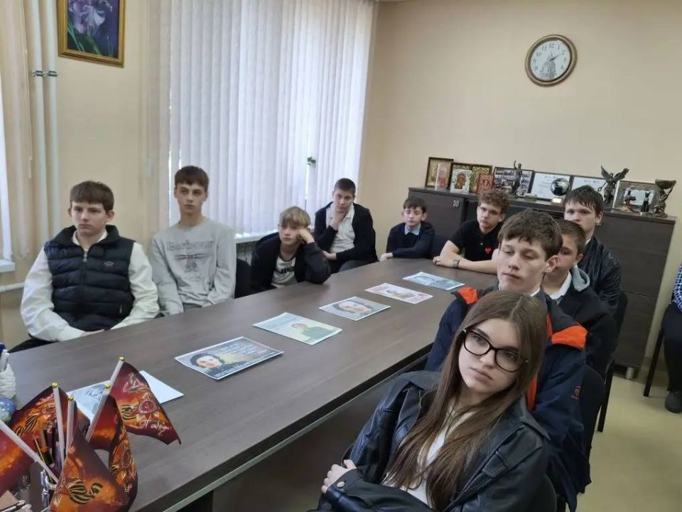 Лекция о мужестве и отваге: Анна Бондарь рассказала школьникам Ясиноватой о Валентине Гризодубовой Лекция о мужестве и отваге: Анна Бондарь рассказала школьникам Ясиноватой о Валентине Гризодубовой