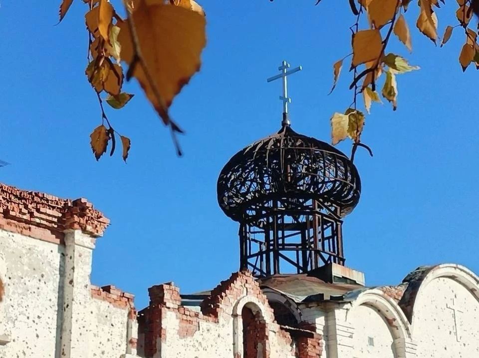 В Донецке начали восстанавливать Свято-Иверский женский монастыри и Соборную мечеть В Донецке начали восстанавливать Свято-Иверский женский монастыри и Соборную мечеть