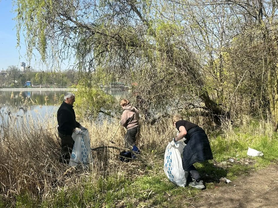 Акция «Вода России» стартовала в Донецке: очищены берега Первого городского пруда Акция «Вода России» стартовала в Донецке: очищены берега Первого городского пруда