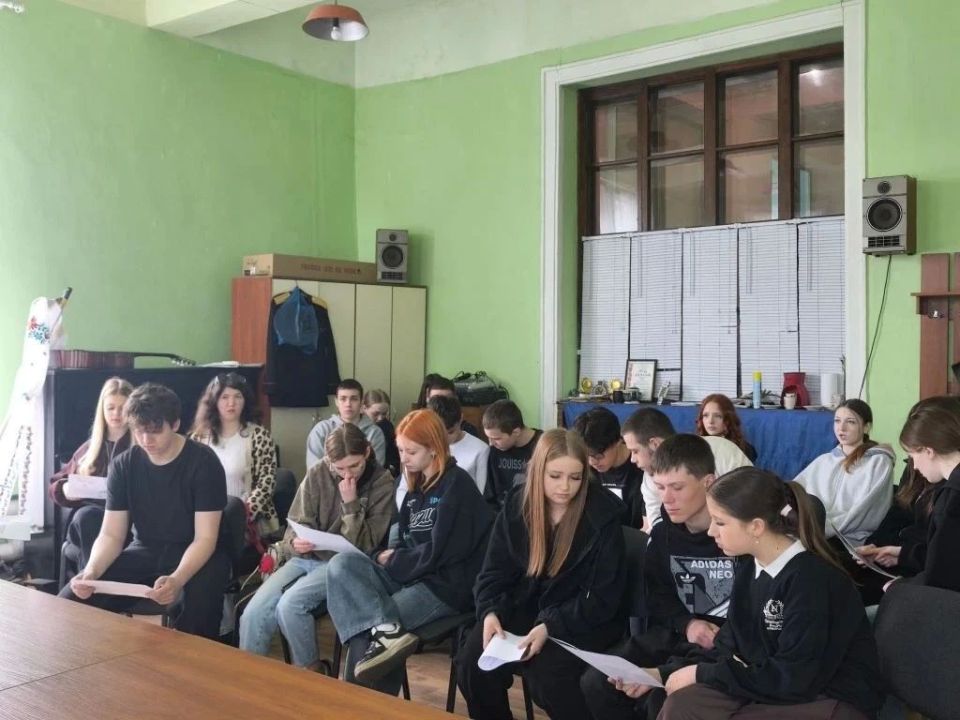«БЕЗ СРОКА ДАВНОСТИ…». В пятницу, 17 апреля 2026 года, в МБУ «Дворец культуры имени Владимира Маяковского городского округа Торез» прошёл круглый стол, приуроченный ко Дню памяти о геноциде советского народа нацистами и их... «БЕЗ СРОКА ДАВНОСТИ…». В пятницу, 17 апреля 2026 года, в МБУ «Дворец культуры имени Владимира Маяковского городского округа Торез» прошёл круглый стол, приуроченный ко Дню памяти о геноциде советского народа нацистами и их...