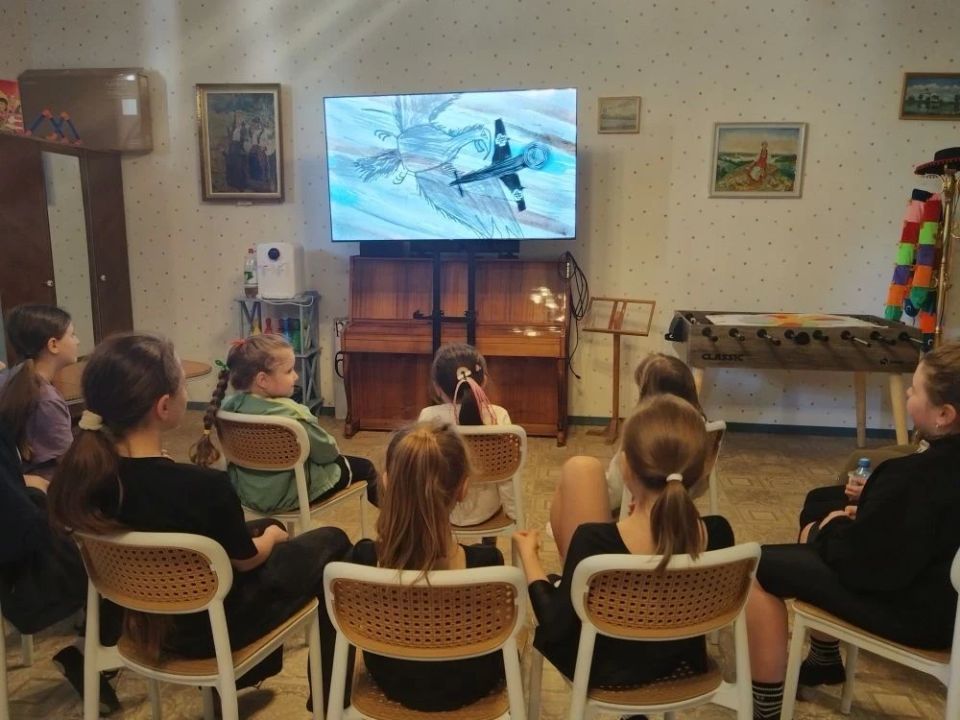 16 апреля в МБУ «Мироновский поселковый ДК» состоялся Всероссийский кинопоказ, приуроченный к Международному дню освобождения узников концлагерей и Дню геноцида советского народа 16 апреля в МБУ «Мироновский поселковый ДК» состоялся Всероссийский кинопоказ, приуроченный к Международному дню освобождения узников концлагерей и Дню геноцида советского народа