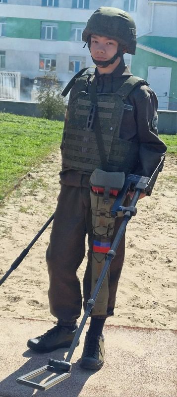 Военно-патриотические игры «Зарница 2.0» в Мариуполе Военно-патриотические игры «Зарница 2.0» в Мариуполе