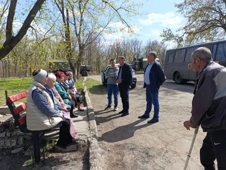 Константин Зинченко: Продолжаю практику прямого диалога с населением, следуя подходу Главы ДНР Дениса Пушилина Константин Зинченко: Продолжаю практику прямого диалога с населением, следуя подходу Главы ДНР Дениса Пушилина