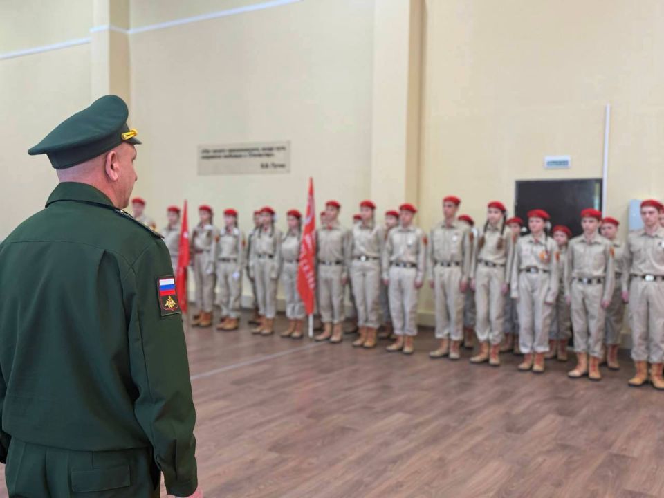 ЮНАРМЕЙСКИЕ ЗНАМЕННЫЕ ГРУППЫ ЮНАРМЕЙСКИЕ ЗНАМЕННЫЕ ГРУППЫ