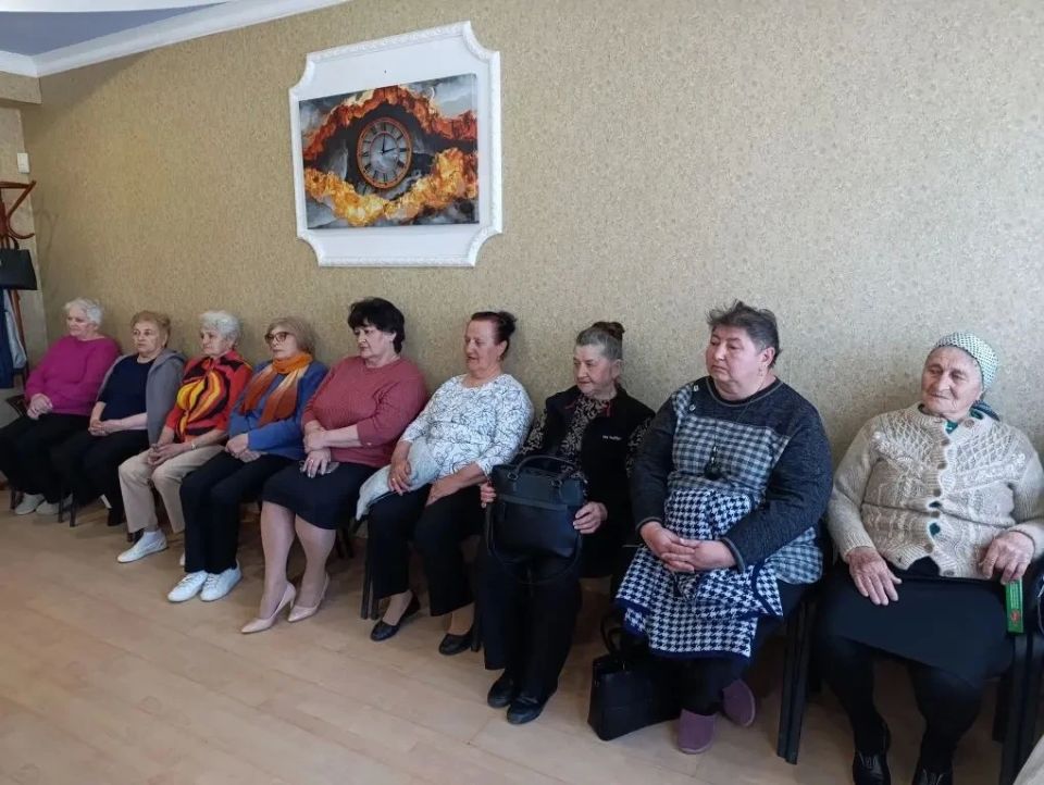 Отчетно-выборное собрание ветеранской организации в Урзуфе Отчетно-выборное собрание ветеранской организации в Урзуфе