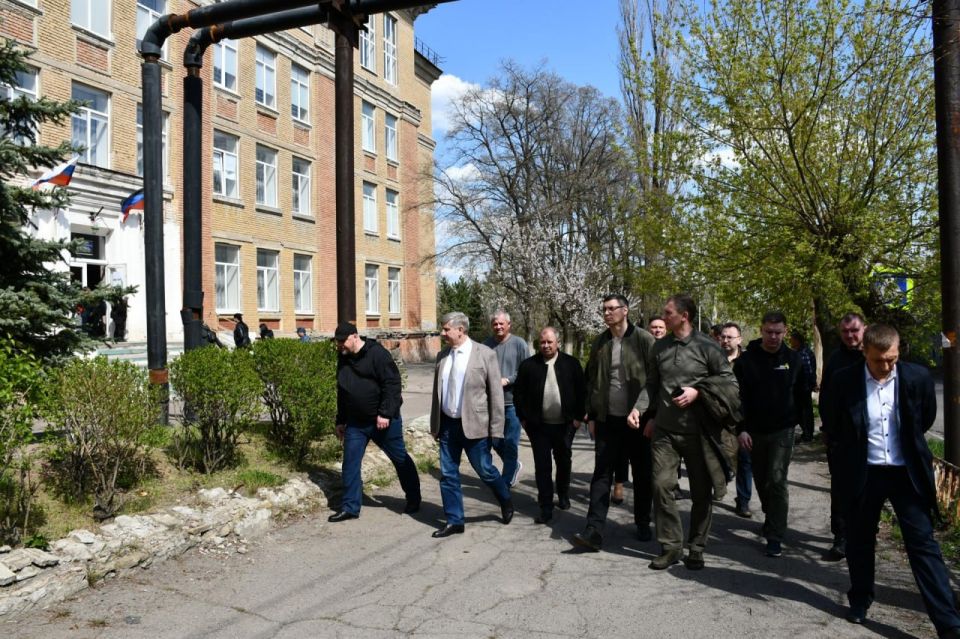 Делегация Владимирской области посетила школу № 3 в Кировском Делегация Владимирской области посетила школу № 3 в Кировском