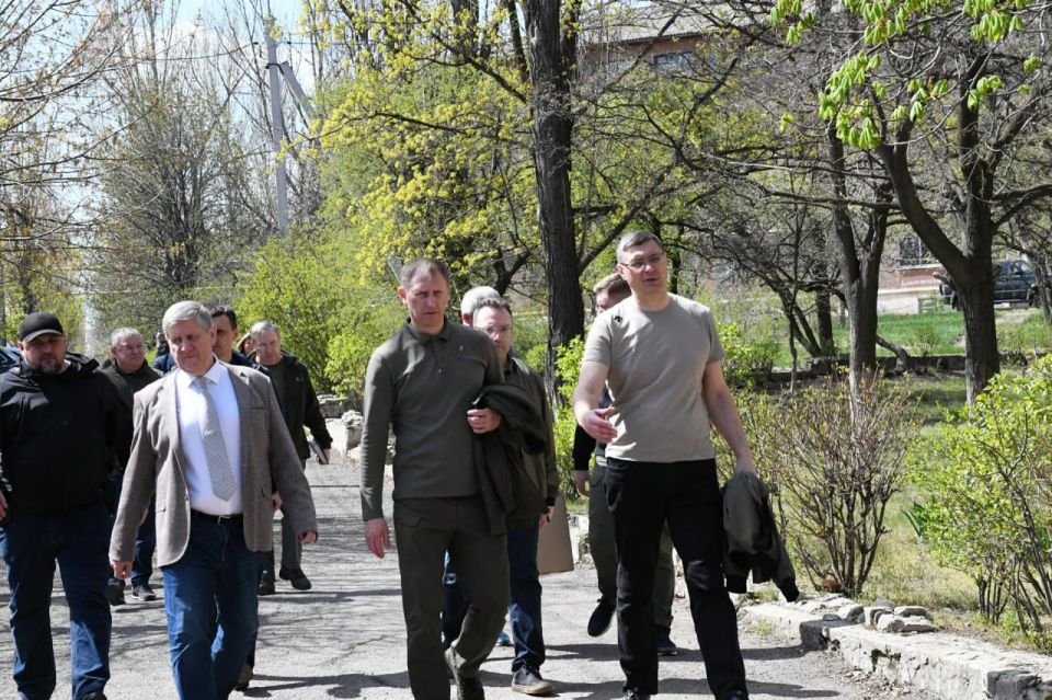 Делегация Владимирской области посетила школу № 3 в Кировском Делегация Владимирской области посетила школу № 3 в Кировском