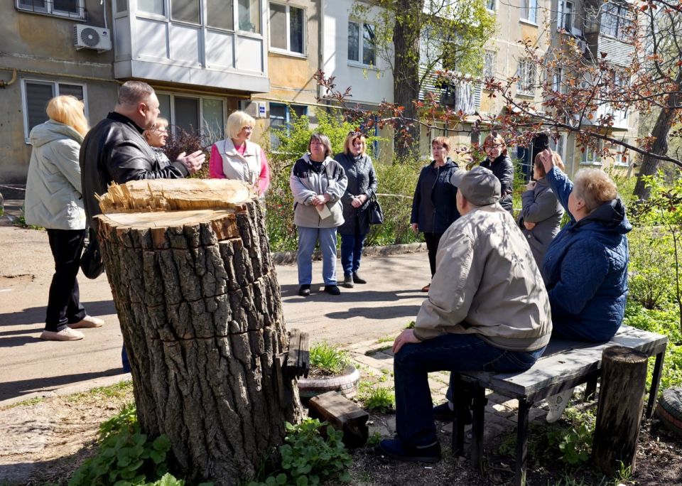 Иван Адамец: В Куйбышевском районе состоялась встреча с жителями домов № 1, 1а и 3а по проспекту Васнецова Иван Адамец: В Куйбышевском районе состоялась встреча с жителями домов № 1, 1а и 3а по проспекту Васнецова