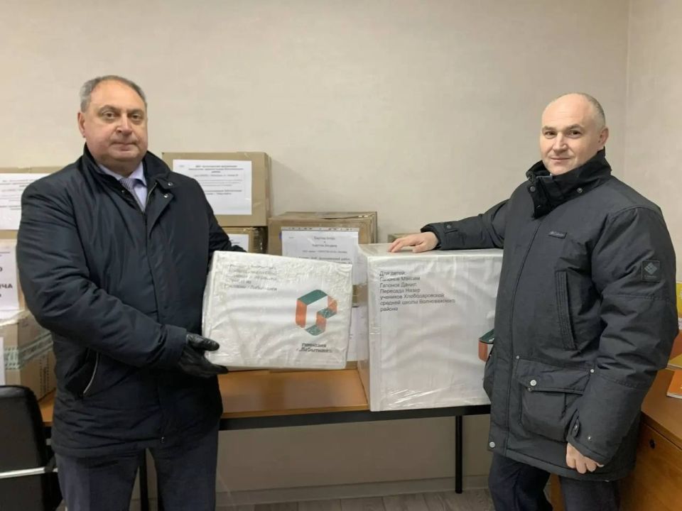 15 семей Волновахского округа взяли под опеку в Приуралье 15 семей Волновахского округа взяли под опеку в Приуралье