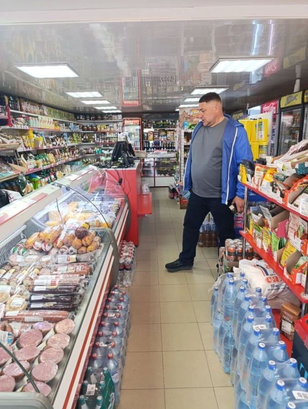 В Мангушском муниципальном округе в рамках Дня партии "Единая Россия" состоялся инспекционный выезд Комитета Народного контроля Мангушского муниципального округа совместно с Сектором торговли Администрации Мангушского... В Мангушском муниципальном округе в рамках Дня партии "Единая Россия" состоялся инспекционный выезд Комитета Народного контроля Мангушского муниципального округа совместно с Сектором торговли Администрации Мангушского...