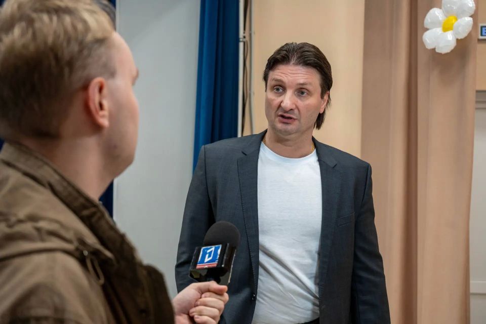Повелитель львов и тигров в Донбассе Повелитель львов и тигров в Донбассе