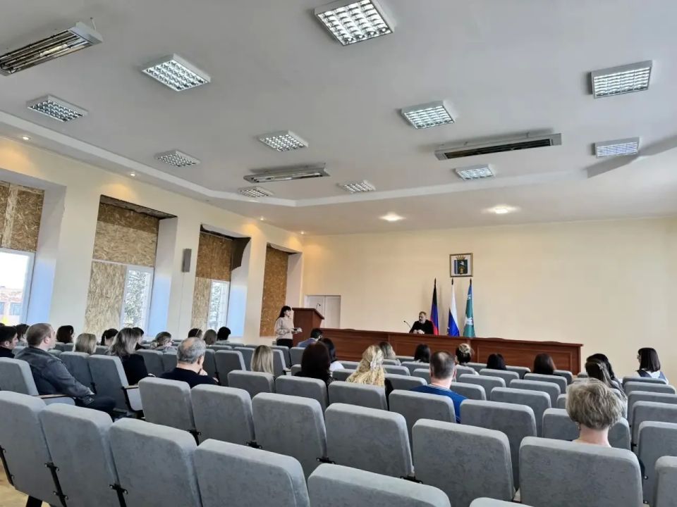 Под председательством главы Мангушского муниципального округа состоялось плановое совещание с коллективом администрации Под председательством главы Мангушского муниципального округа состоялось плановое совещание с коллективом администрации