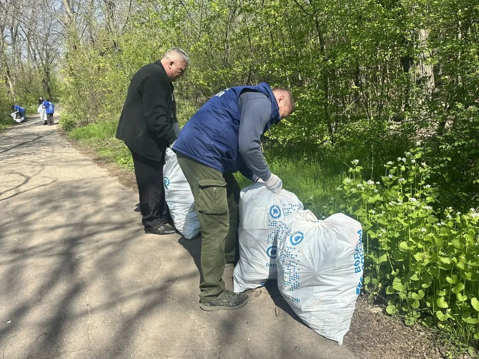 Акция «Вода России» стартовала в Донецке: очищены берега Первого городского пруда Акция «Вода России» стартовала в Донецке: очищены берега Первого городского пруда