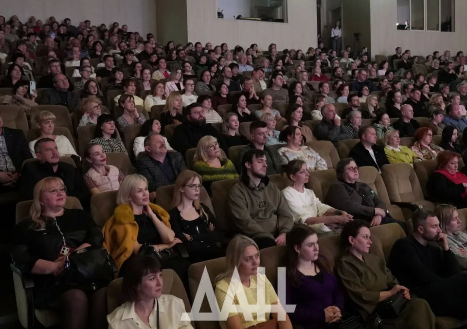 Концерт «Евгений Онегин» с участием Дмитрия Дюжева прошел в Донецке Концерт «Евгений Онегин» с участием Дмитрия Дюжева прошел в Донецке