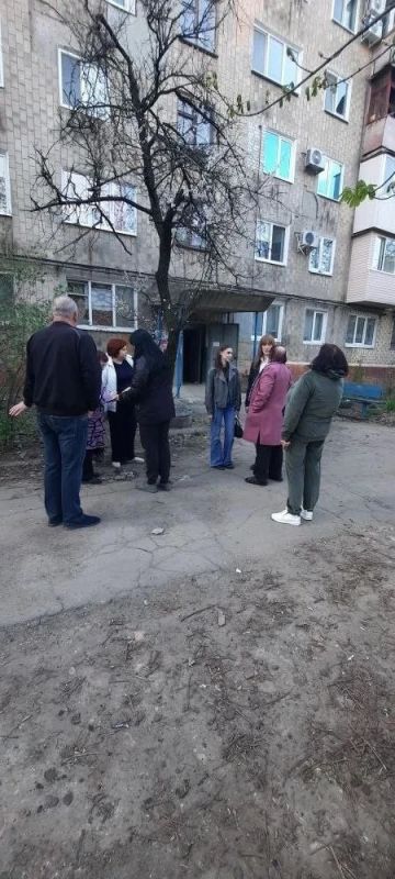 Роман Конев: Партия «Единая Россия» в рамках своего проекта «Управдом» организует встречи, где жители могут пообщаться с представителями управы и Единого регионального фонда управления многоквартирными домами Роман Конев: Партия «Единая Россия» в рамках своего проекта «Управдом» организует встречи, где жители могут пообщаться с представителями управы и Единого регионального фонда управления многоквартирными домами