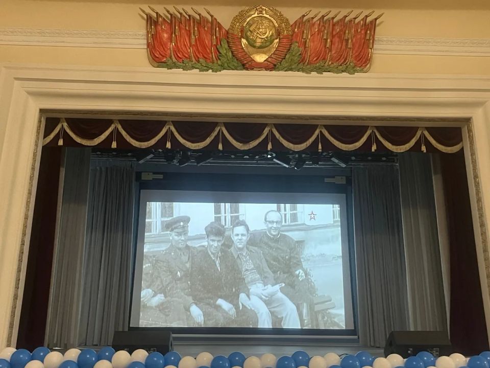 В Шахтерском Дворце культуры почтили память жертв геноцида советского народа В Шахтерском Дворце культуры почтили память жертв геноцида советского народа