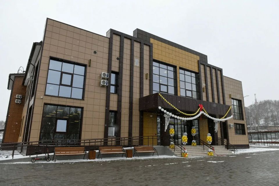 В Сорске центр культурного развития «Металлург» распахнул двери В Сорске центр культурного развития «Металлург» распахнул двери