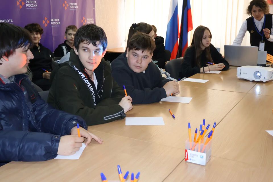 Ученики старших классов открыли для себя мир профессий Ученики старших классов открыли для себя мир профессий