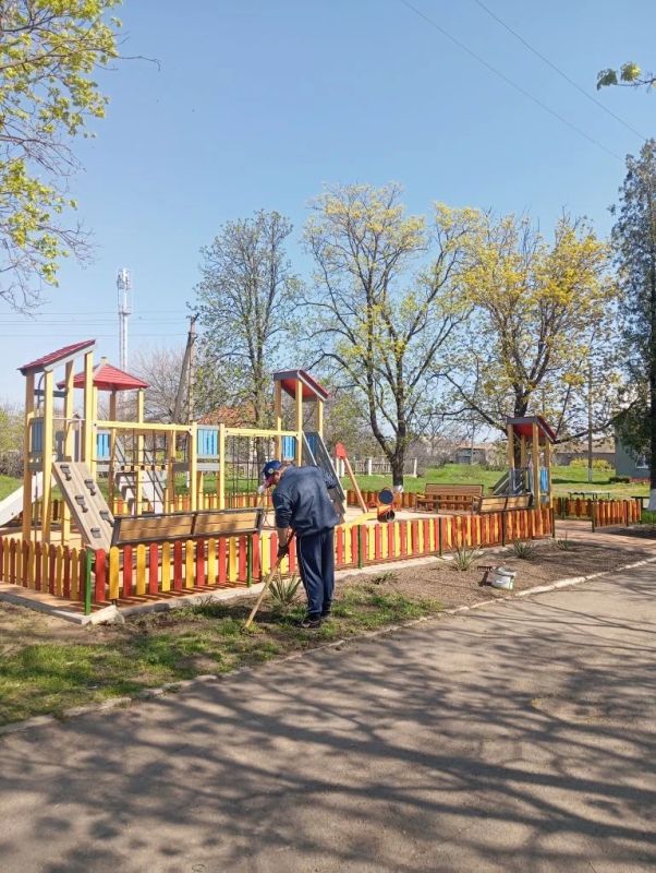 Еще некоторые сегодняшние фото с нашего субботника Еще некоторые сегодняшние фото с нашего субботника