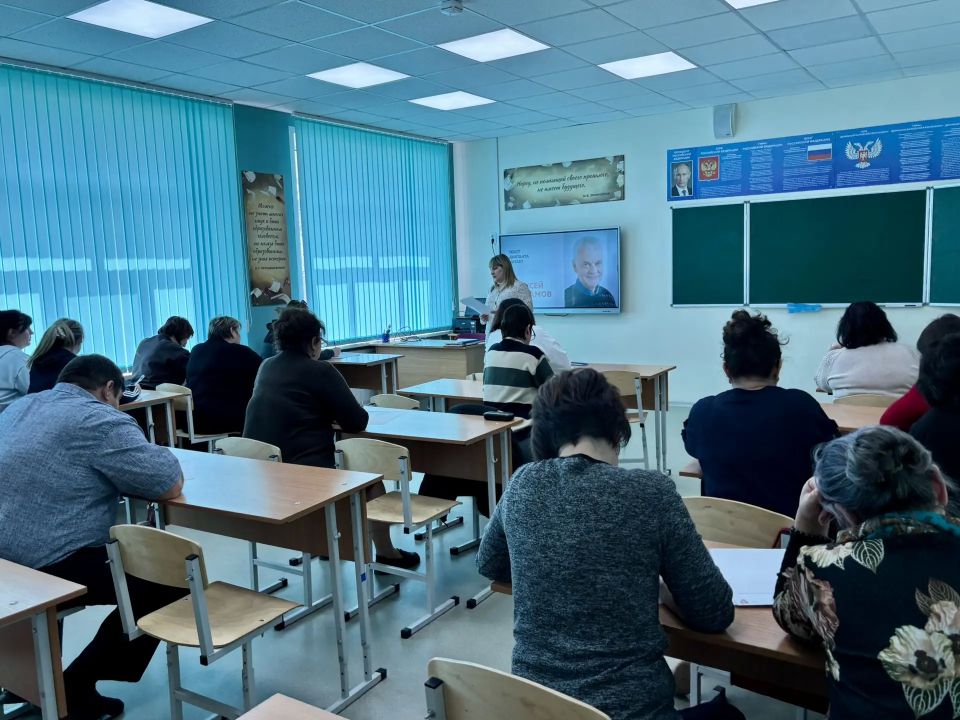 Сегодня на базе нашей школы произошло важное событие — мы открыли офлайн площадку для написания «Тотального диктанта»! Сегодня на базе нашей школы произошло важное событие — мы открыли офлайн площадку для написания «Тотального диктанта»!